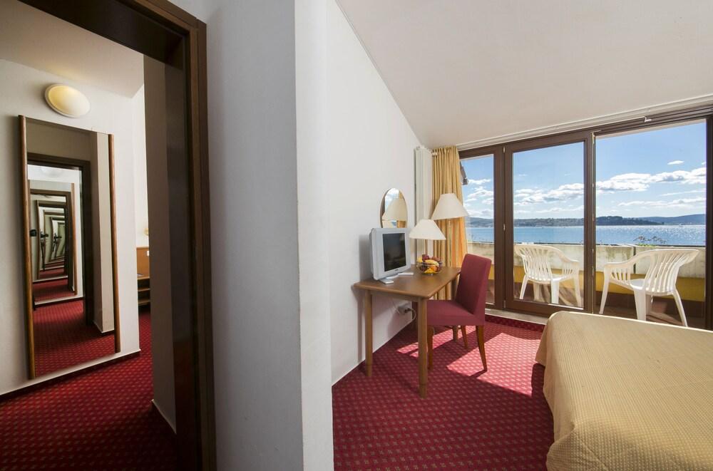 Hotel Vile Park Portorose Esterno foto